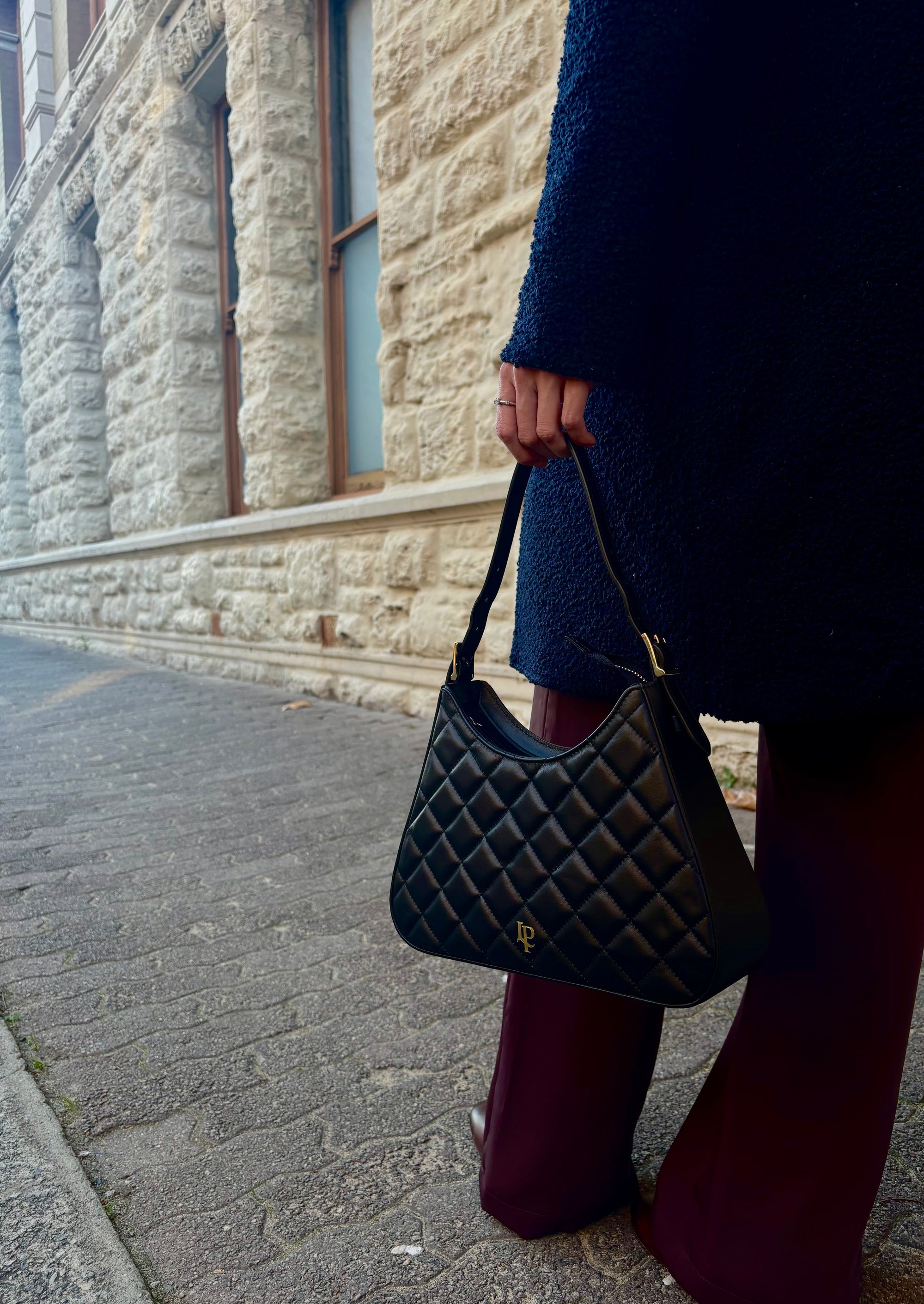 Valeria Shoulder - Black